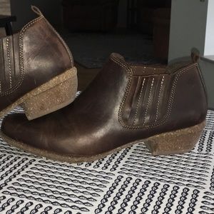 Clark Artisan Nutbuck Bootie